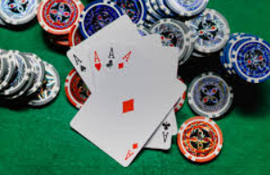 Why is it worth taking risks at online casinos?