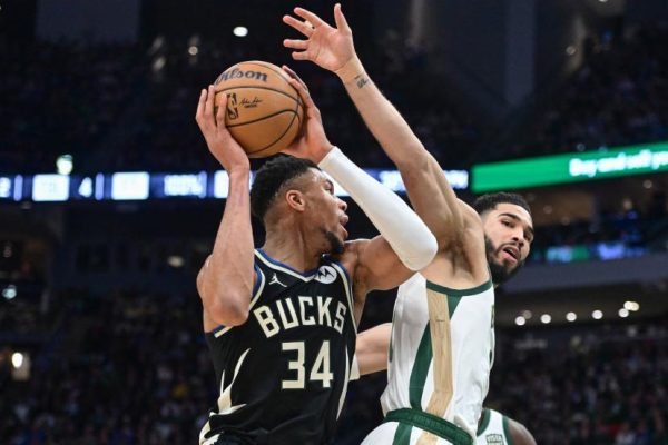 Bucks: ศึกกับ Bulls, Celtics และ Heat